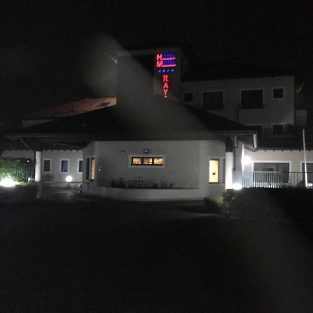 Elysium Hotel Raya Mediglia Luaran gambar