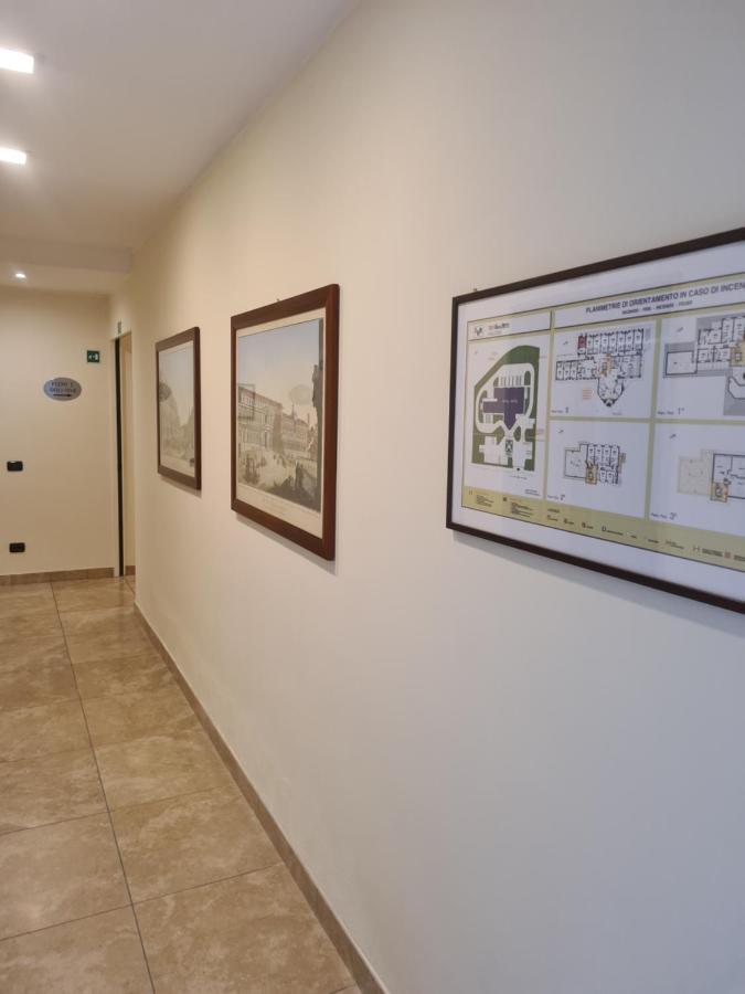 Elysium Hotel Raya Mediglia Luaran gambar